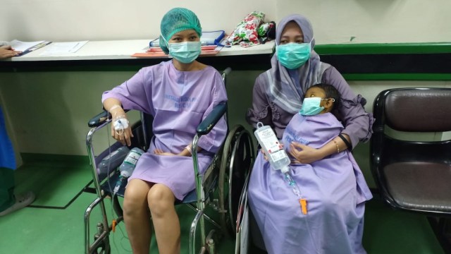 Mishalova, balita penderita atresia bilier, menjalani operasi transplantasi hati. (Foto: Dok. Hanindya)