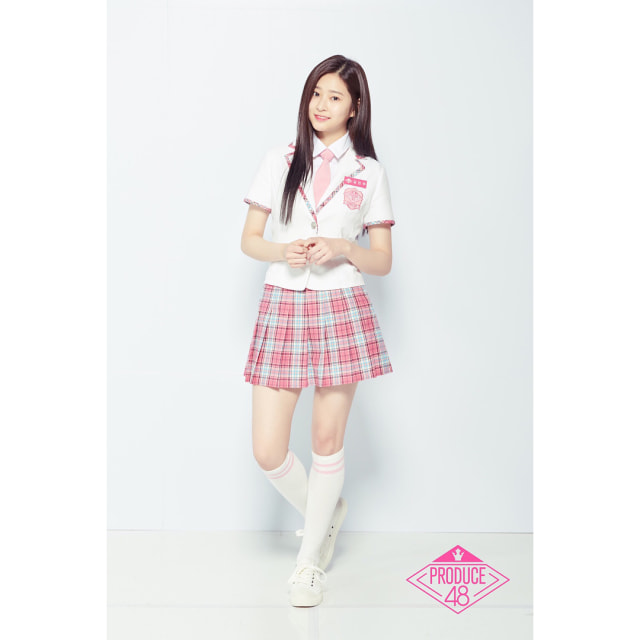 Potret 12 Member IZ*ONE, Girl Group Jebolan Produce 48 (11)