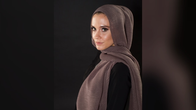Lisa Vogl, Perempuan yang Sukses Berbisnis Pakaian Muslim di AS (Foto: IG: @lisavogl)