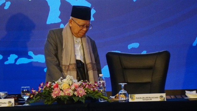 Cawapres pasangan Jokowi, Ma'ruf Amin memberikan sambutan pada acara Pekan Orientasi Calon Anggota Legislatif Partai Nasdem di Hotel Mercure Ancol, Jakarta, Minggu (2/9/2018). (Foto: Jamal Ramadhan/kumparan)