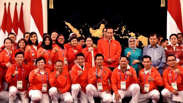 Jokowi Serahkan Bonus ke Atlet Asian Games 2018 (Foto: Biro Pers Setpres)