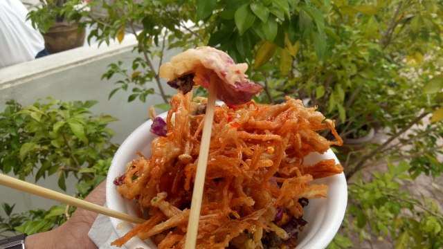 Thailand D-2: Berburu Candi, Bunga Goreng, dan Kalap Belanja di Bangkok (18)