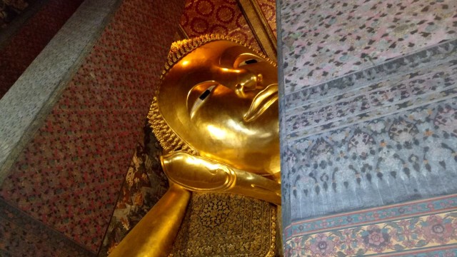 Thailand D-2: Berburu Candi, Bunga Goreng, dan Kalap Belanja di Bangkok (25)