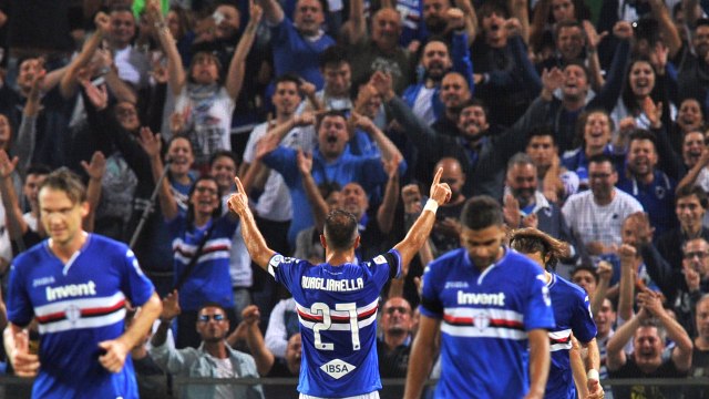 Fabio Quagliarella rayakan gol di Luigi Ferraris. (Foto: REUTERS/Jennifer Lorenzini)