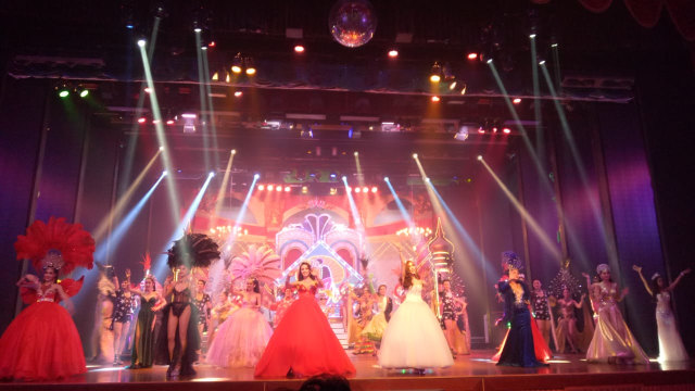 Pattaya dan Cowok 'Cantik' di Alcazar Cabaret Show (2)