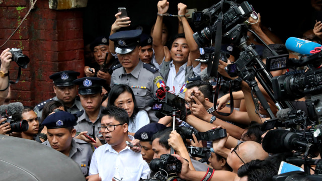 Suasana hasil sidang vonis wartawan Reuters Wa Lone dan Kyaw Soe Oo (03/09/2018). (Foto: REUTERS/Stringer)
