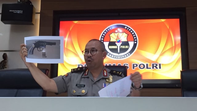 Kadiv Humas Polri Irjen Setyo Wasisto merilis penangkapan pelaku penembakan anggota PJR di Cipali. (Foto: Reki Febrian/kumparan)