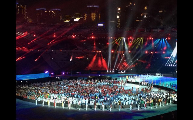 Menyaksikan penutupan Asian Games 2018. (Foto: Dok: Sulung Landung)