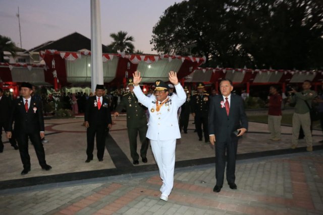 Soni Sumarsono Kemasi Barang-barang di Rumah Jabatan ke Hotel