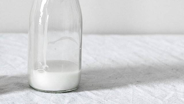 Suami bisa membantu Anda meningkatkan produksi ASI perah (Foto: Pixabay)