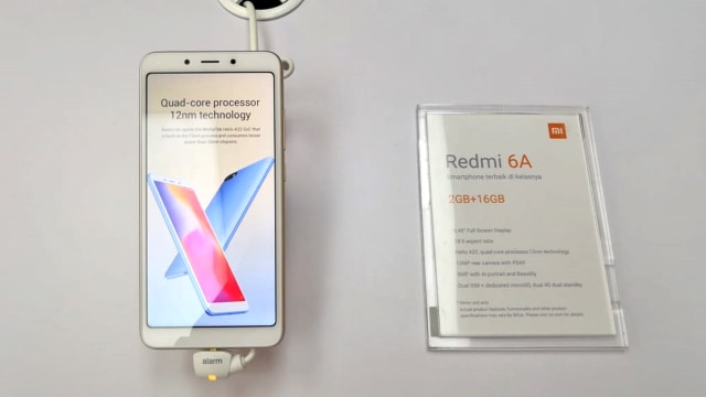 Smartphone Xiaomi Redmi 6A. (Foto: Bianda Ludwianto/kumparan)