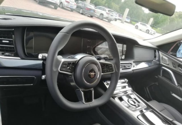 Zotye T900, tirun Range Rover Sport dari China (Foto: dok. Carnewschina)