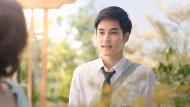 Menengok Kehidupan Malam di Bangla Street, Phuket (9)