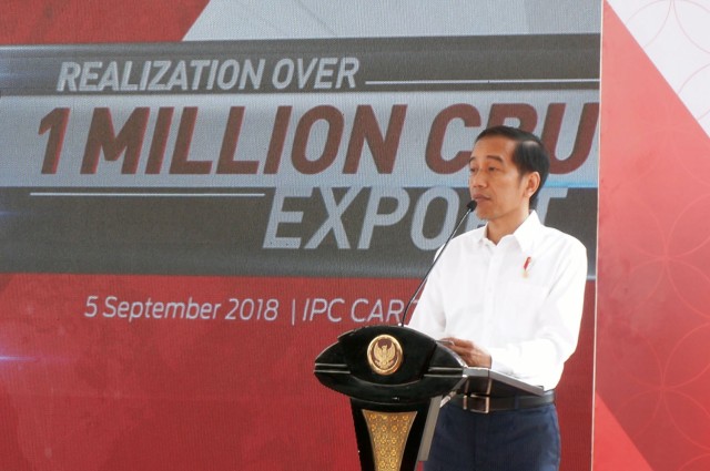 Presiden Joko Widodo saat memberikan sambutan di acara perayaan 1 juta unit ekspor mobil Toyota buatan Indonesia.  (Foto: Istimewa. )