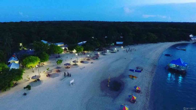 Pantai Sembilan Sumenep Lebih Memikat Wisatawan Asing