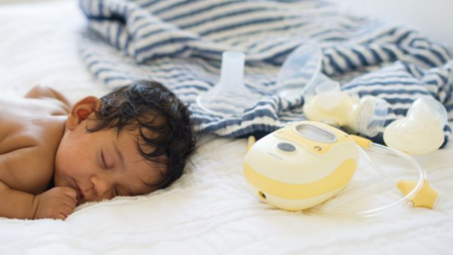 ASI perah melimpah dengan strategi memompa dekat bayi (Foto: Dok: Medela)