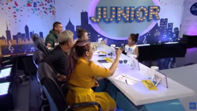 Aksi Glory, Rocker Cilik yang Membuat Para Juri Idol Junior Tertawa (2)