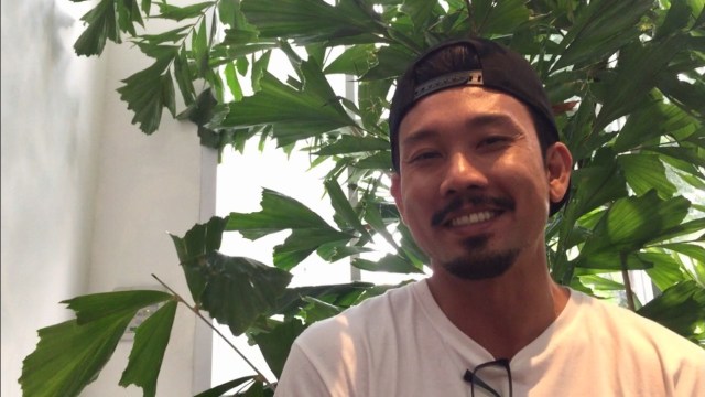 Pemain Film ‘A Man Called Ahok’, Denny Sumargo, Kamis (6/9/18). (Foto: Maria Gabrielle Putrinda/kumparan)