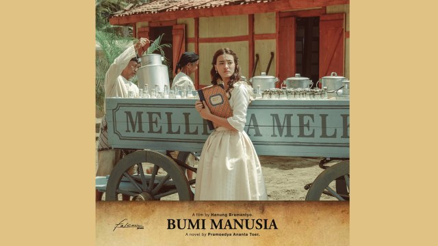 Annelies dan usaha Keluarga Mellema di cuplikan film Bumi Manusia. (Foto: Instagram @falconpictures_)