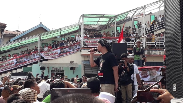 Ahmad Dhani hadir di Deklarasi #2019PrabowoPresiden di Lampung, Jumat (07/09/2018). (Foto: Muhammad Fadli Rizal/kumparan)