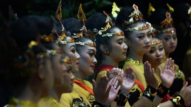 Menikmati Paduan Gerak Tari Jaipong dan Pencak Silat Bentang Kalang (4)