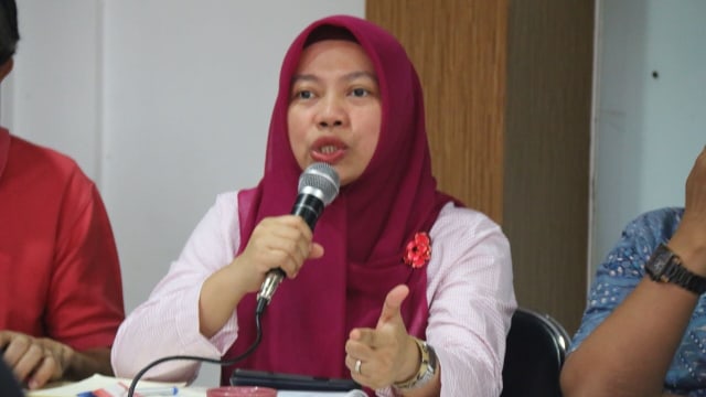 Direktur Eksekutif Perludem, Titi Anggraini, di Diskusi Polemik Pencalonan Napi Korupsi di Indonesia Corruption Watch (ICW), Kalibata Timur, Jakarta, Minggu (9/9/2018). (Foto: Eny Immanuella Gloria)