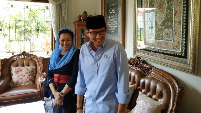 Sandi diterima oleh Yenny Wahid di kediaman Gus Dur di Ciganjur. (Foto: Maulana Ramadhan/kumparan)