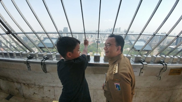 Anies ajak Ismail tinjau Monumen Nasional.
 (Foto:  Dok Istimewa )