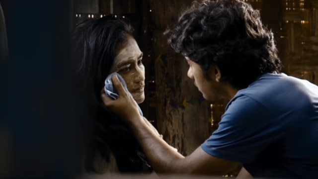Atiqah Hasiholan di Film 'The Mirros Never Lies' (Foto: YouTube Kamila Andini)