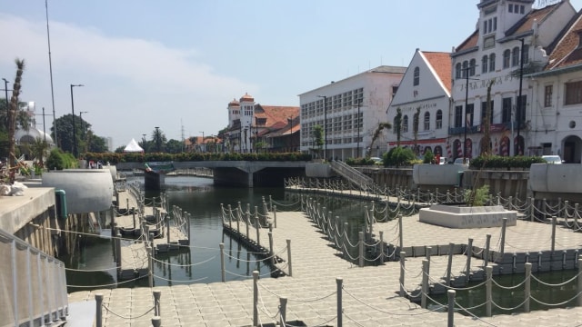 Kali Besar tampak depan di kawasan Kota Tua, Jakarta Barat. (Foto: Darin Atiandina)