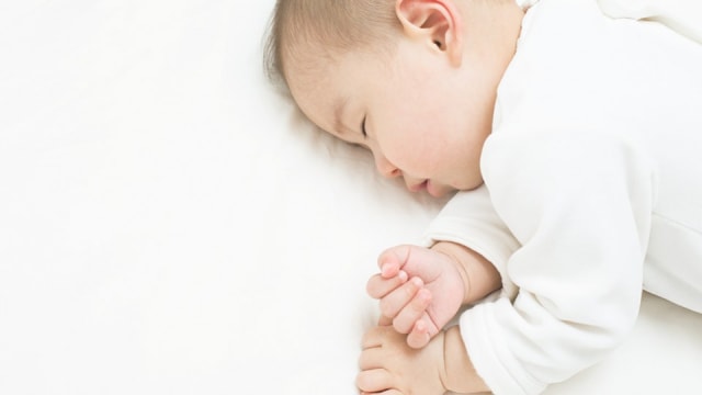 Cara Mengeluarkan Air dari Telinga Bayi
