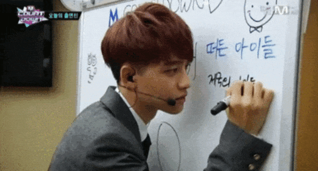 Mengenal istilah Black dalam kultur K-Pop. (Foto: Giphy)