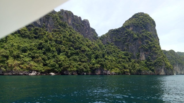 Napak Tilas Leonardo DiCaprio di Phi Phi Island (2)