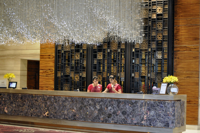 Ilustrasi Resepsionis Hotel (Foto: Flickr / Louis Allen)
