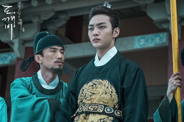 10 Aktor Korea yang Pernah Berperan sebagai Raja di Drama (5)