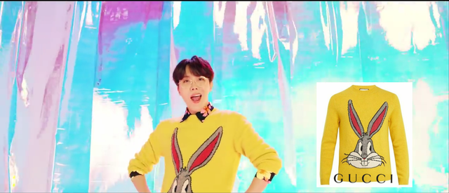 Outfit Mahal BTS Dalam Video Klip IDOL (6)