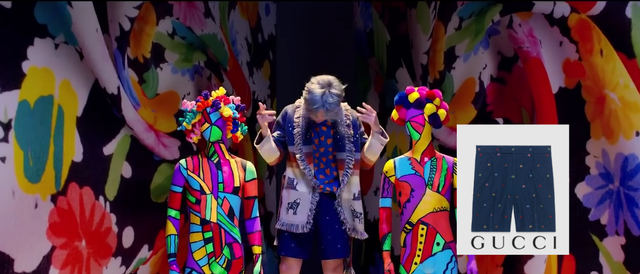 Outfit Mahal BTS Dalam Video Klip IDOL (10)