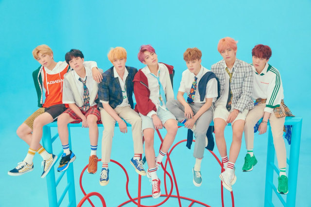 Outfit Mahal BTS Dalam Video Klip IDOL