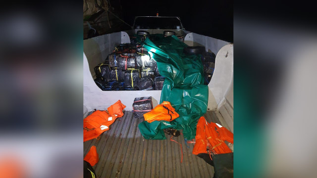 TNI AL gagalkan penyelundupan 1.200 botol miras dari Singapura (Foto: Dok. Koarmada I)