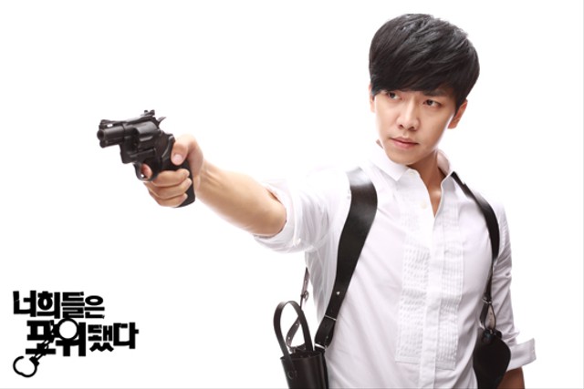 10 Aktor Korea yang Pernah Berperan sebagai Polisi di Drama (4)