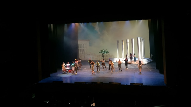 Gladi resik Opera Ainun di Taman Ismail Marzuki (Foto: Sarah Yulianti Purnama /kumparan)