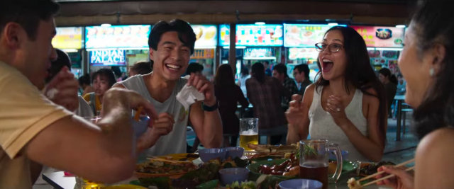 Nick, Colin, Araminta, dan Rachel di Newton Food Centre (Foto: Dok. Warner Bros)