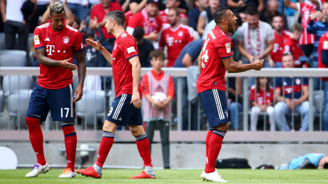 Pemain Muenchen merayakan gol Corentin Tolisso di laga vs Bayer Leverkusen. (Foto: REUTERS/Michael Dalder )