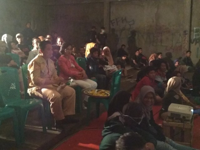 Bernostalgia Nonton Film di Bekas Bioskop Cempaka