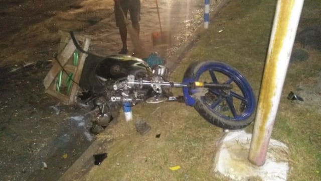 MPU Sambar Pengendara Motor Hingga Tewas (1)