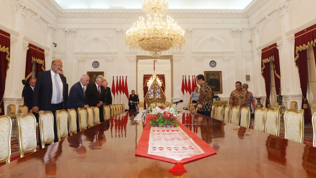 Presiden Joko Widodo menerima parlemen Republik Ceko di Istana Merdeka. (Foto: Yudhistira Amran Saleh/kumparan)
