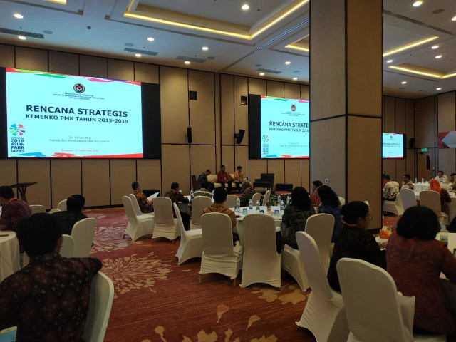 Pertemuan Konsolidasi Program dan Kegiatan Bidang Pembangunan Manusia dan Kebudayaan Tingkat Nasional untuk Wilayah Tengah dan Timur Indonesia (Foto: Kemenko PMK)