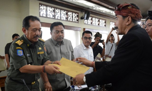 Hindari Pelecehan Tempat Suci, Pemprov Bali Diminta Buat Regulasi