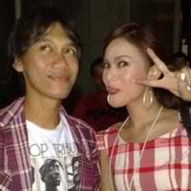 5 Hal Menarik Kisah Cinta Eross dan Astrid Tiar di Masa Lalu (1)