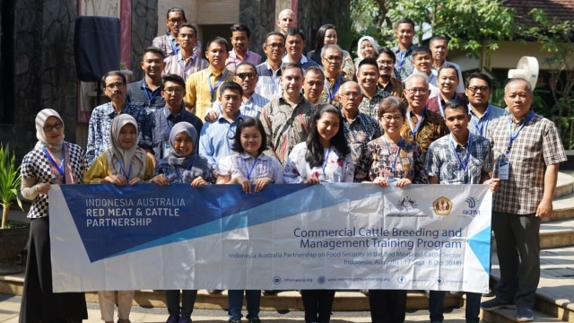 Peserta pelatihan budi daya ternak antara yang diselenggarakan melalui kerja sama Australia dengan Universitas Padjadjaran. (Foto: Dok. Universitas Padjadjaran)